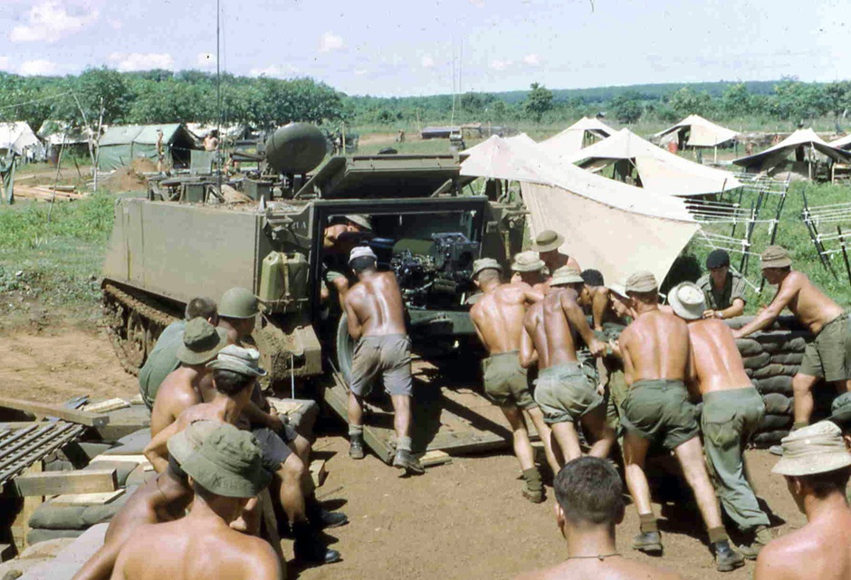 vietnam loading apc