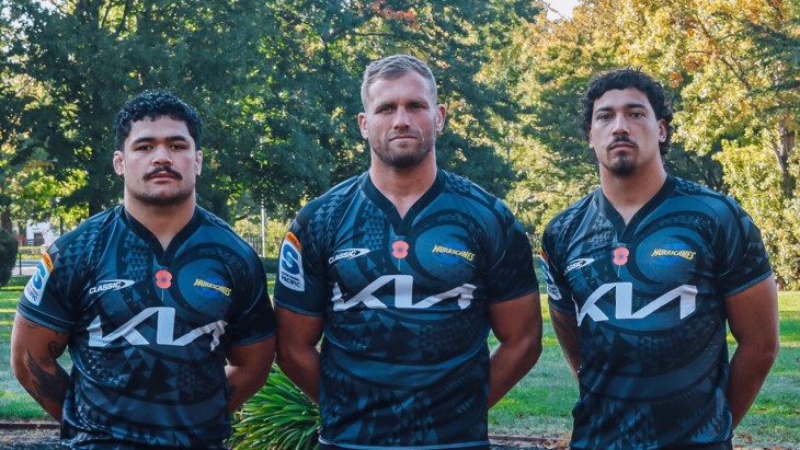 Hurricanes line up with poppy 3