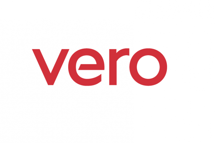 Vero wordmark PMS1797 0